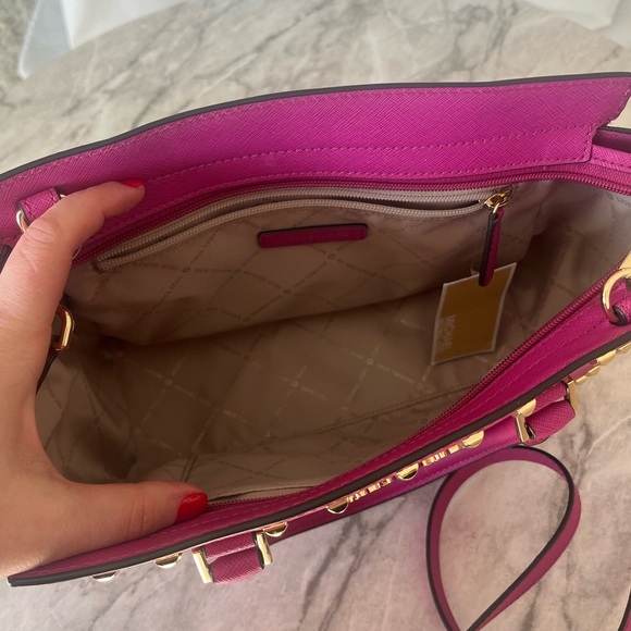 NWT Micheal Kors Medium Selma Saffino Leather Studded Satchel, Hot Pink - Picture 7 of 10